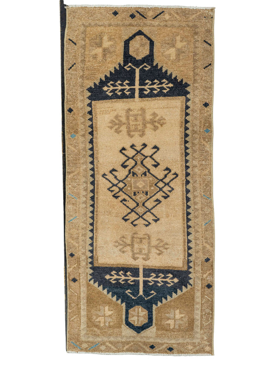 Turkish Yastik Rug  1'7" x  3'9" #22616