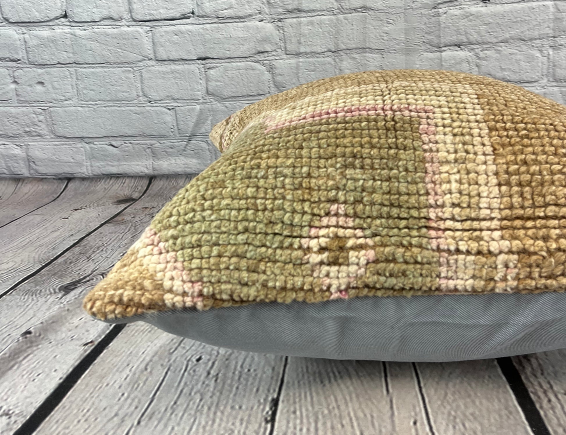 20 x 20 Rug Pillow Echoing Retreat Turkish Pillow Cushion Cover #7352