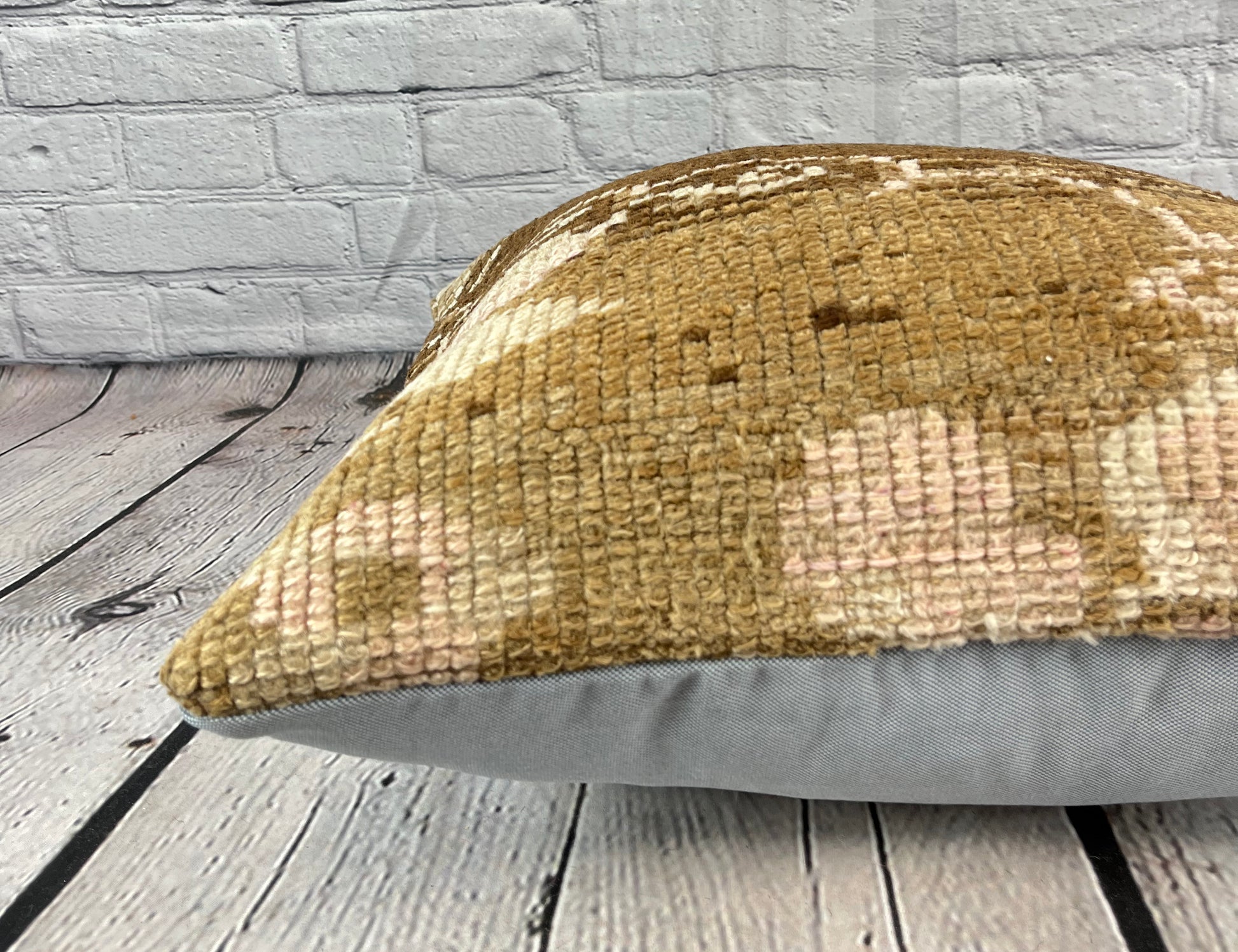 20 x 20 Rug Pillow Sultanate Golden Turkish Pillow Cushion Cover #7360