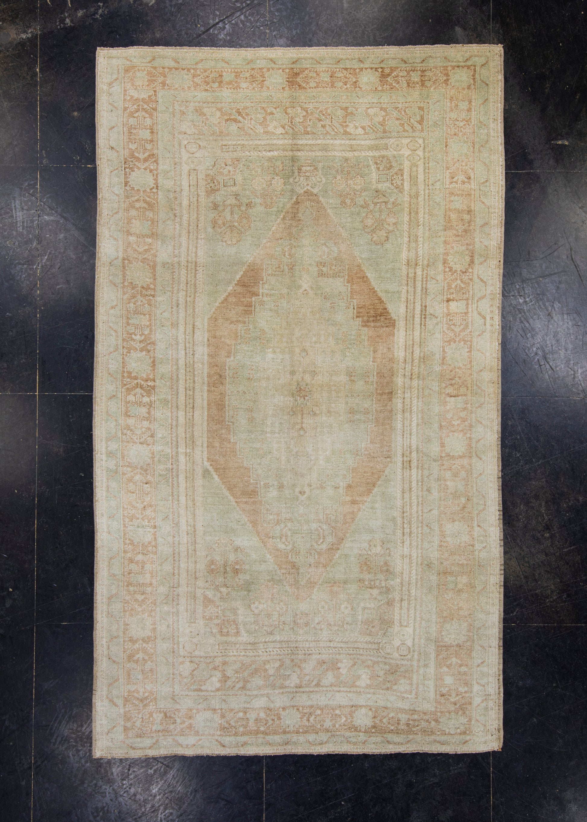 Turkish Vintage Anatolian Rug 5'5" x 9'4" #7011