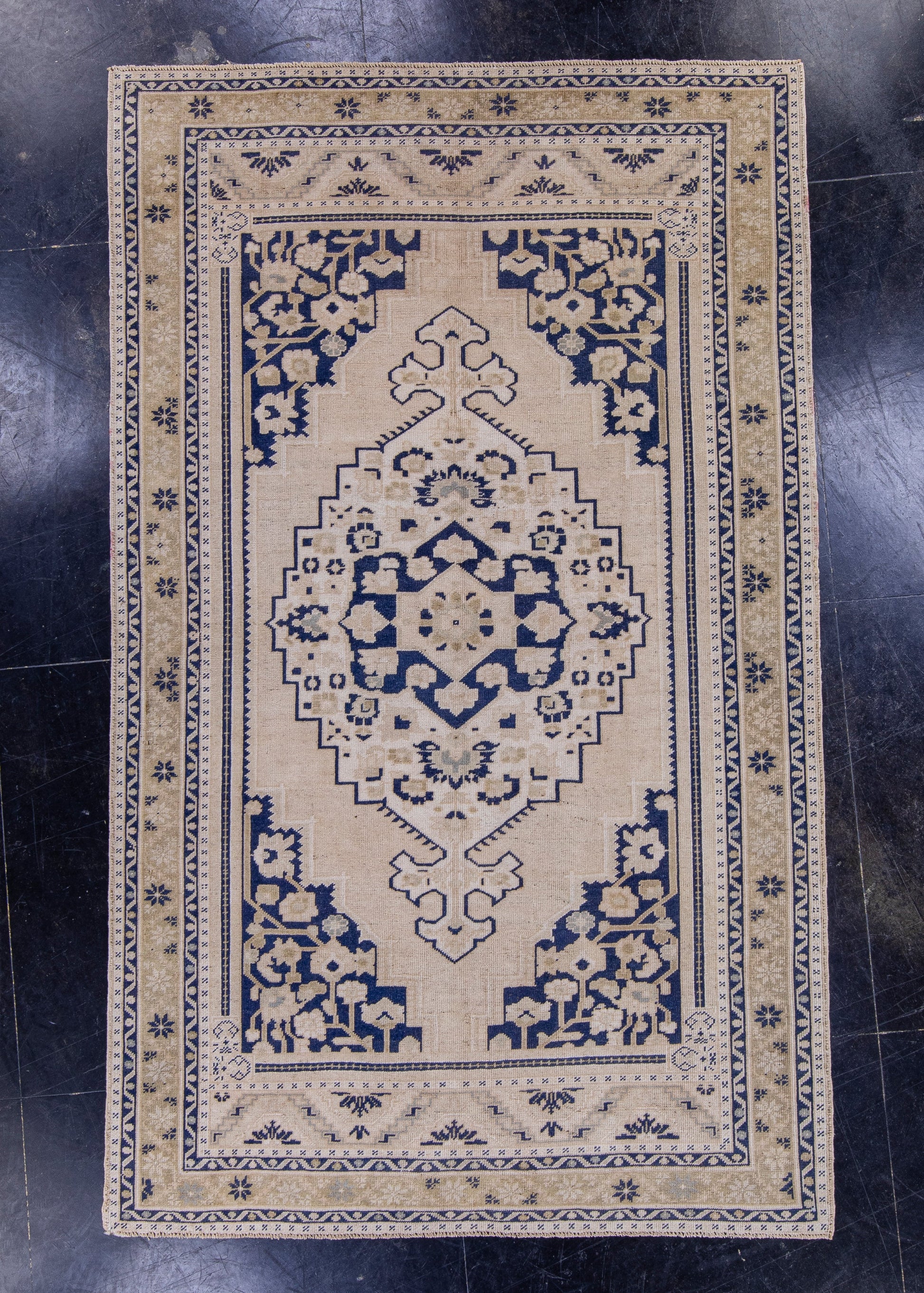 Turkish Vintage Anatolian Rug 5'1" x 8'4" #7012