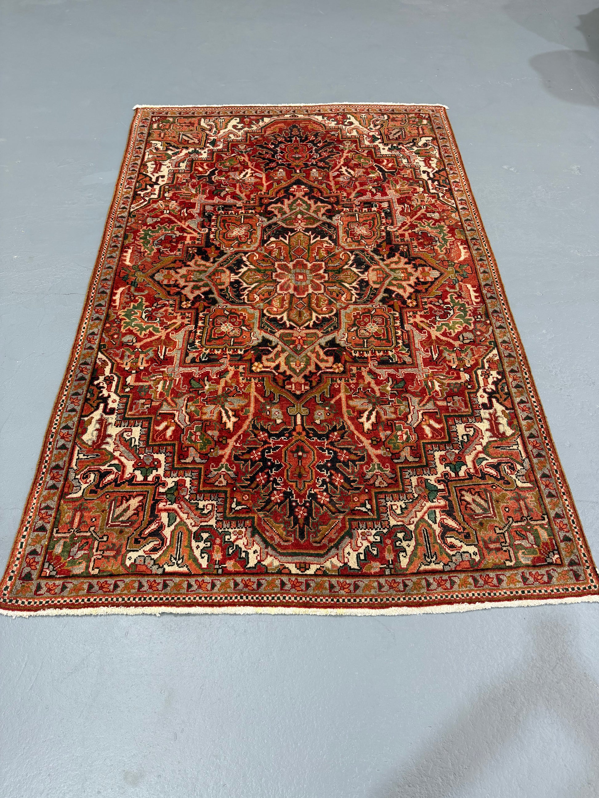 Oriental Handmade Vintage Rug 5'2" x 8'3" #21467