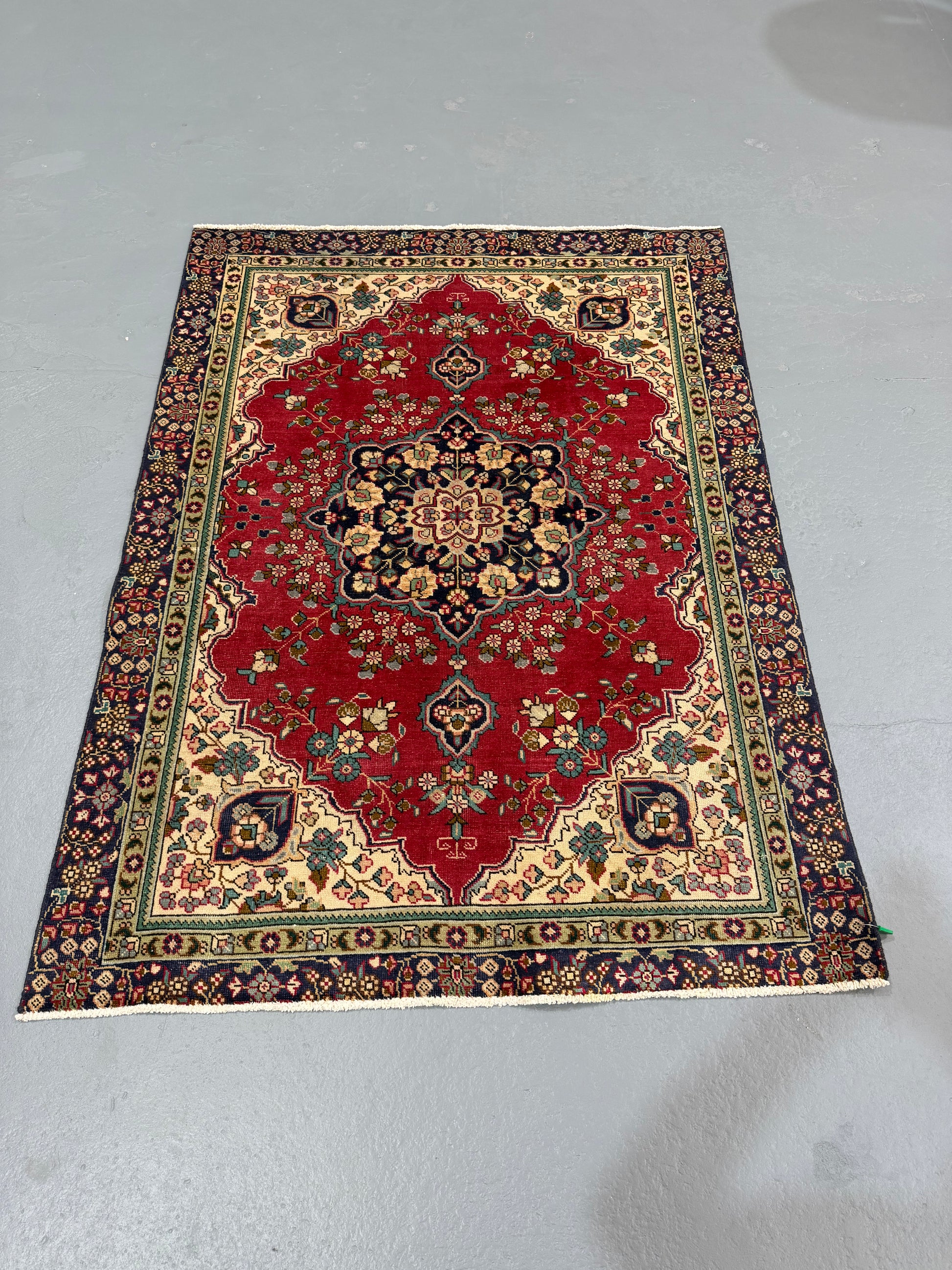 Oriental Handmade Vintage Rug 4'3" x 5'10" #21456
