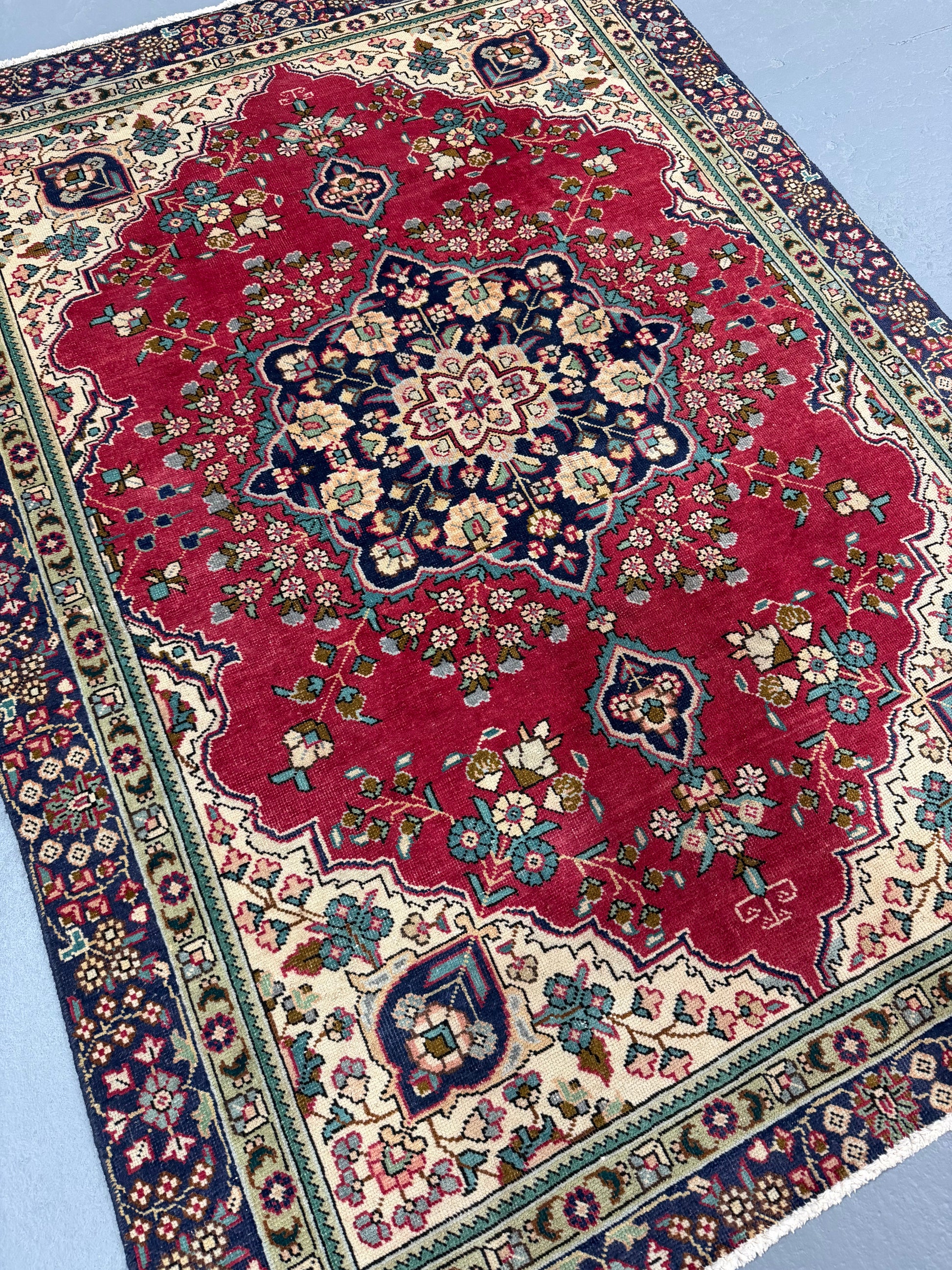 Oriental Handmade Vintage Rug 4'3" x 5'10" #21456