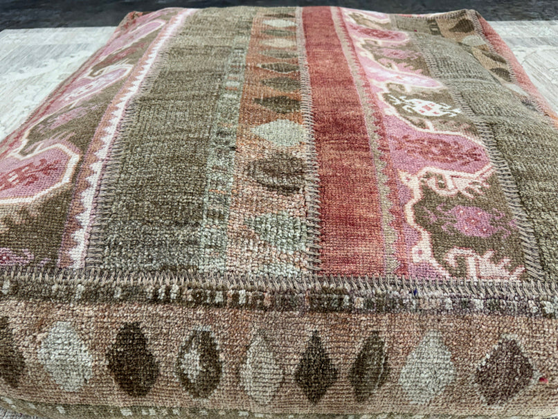 Turkish Kilim Ottoman Pouffe 39"x39"x12" #05-P