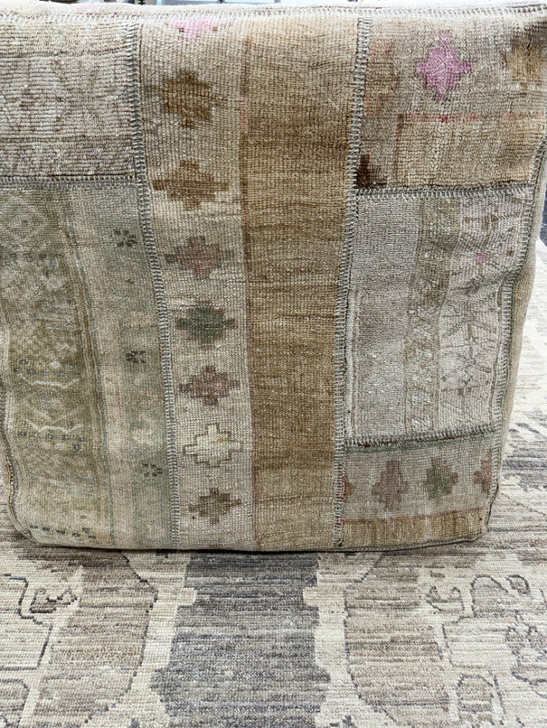 Turkish Kilim Ottoman Pouffe 39"x39"x12" #08-P