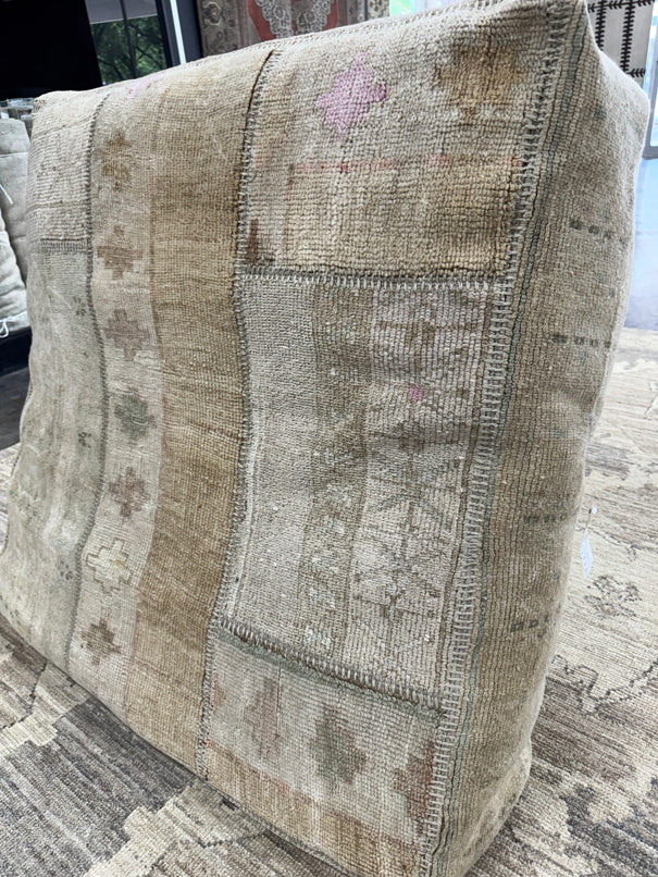 Turkish Kilim Ottoman Pouffe 39"x39"x12" #08-P