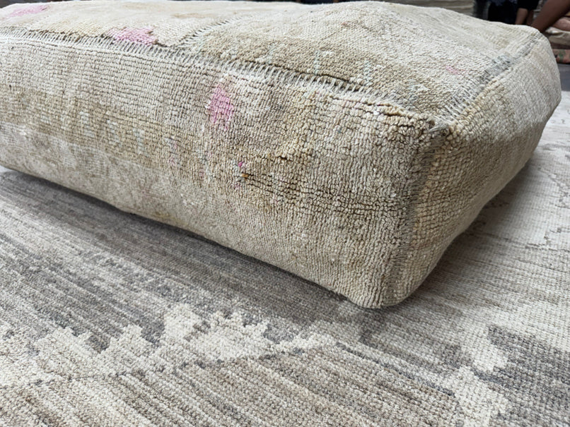 Turkish Kilim Ottoman Pouffe 39"x39"x12" #08-P