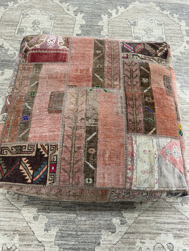 Turkish Kilim Ottoman Pouffe 39"x39"x12" #04-P