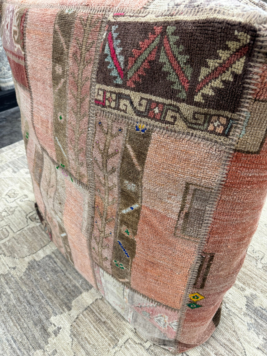 Turkish Kilim Ottoman Pouffe 39"x39"x12" #04-P