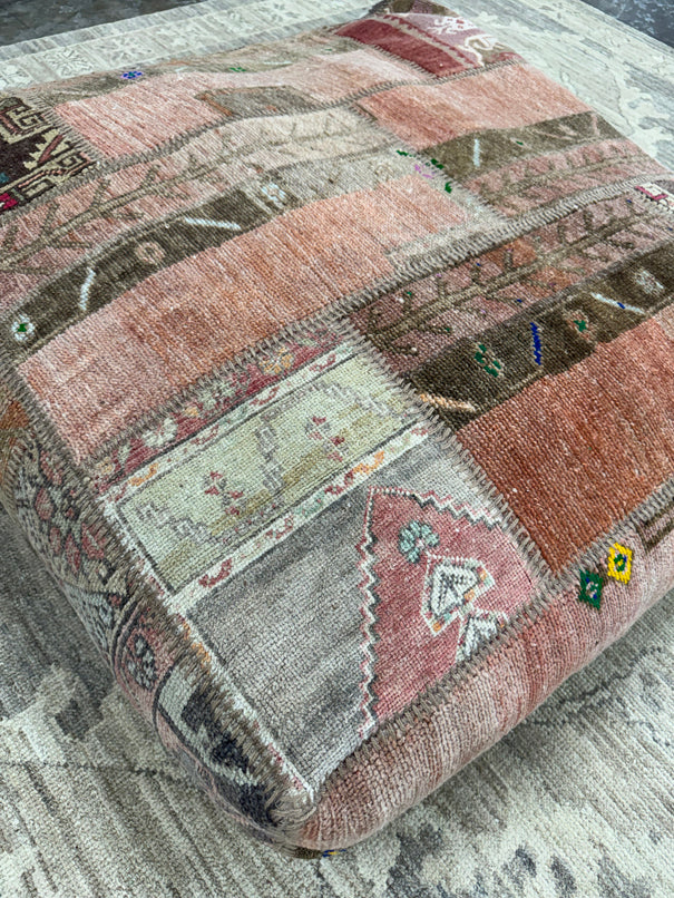 Turkish Kilim Ottoman Pouffe 39"x39"x12" #04-P