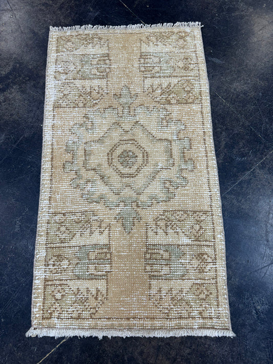 Turkish Yastik Rug 1'6" x 2'9" #23734