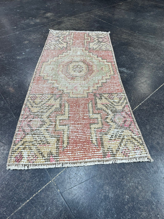 Turkish Yastik Rug 1'4" x 2'10" #23735