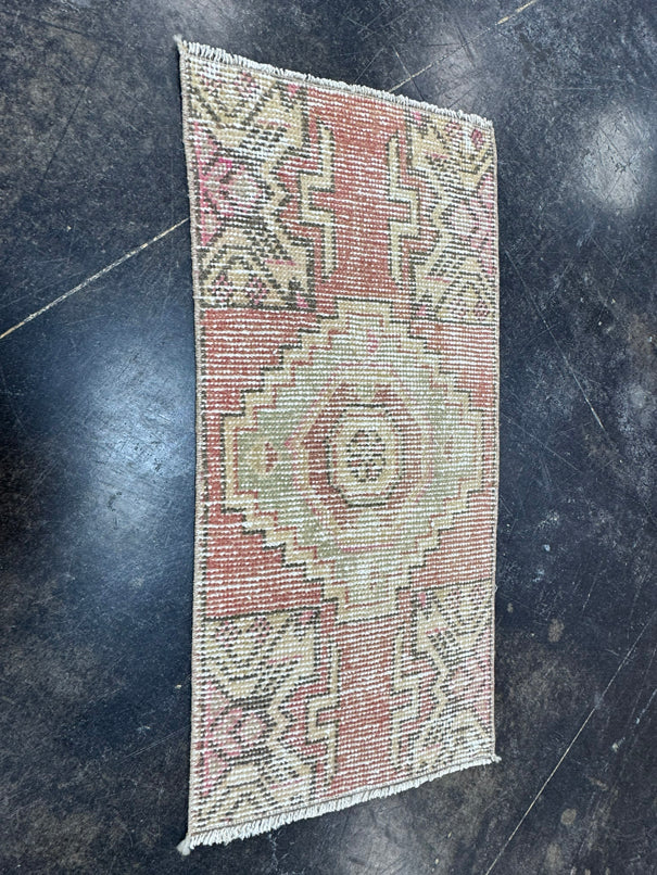 Turkish Yastik Rug 1'4" x 2'10" #23735