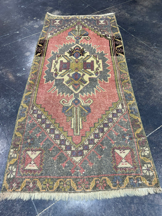 Turkish Yastik Rug 1'9" x 3'9" #23737