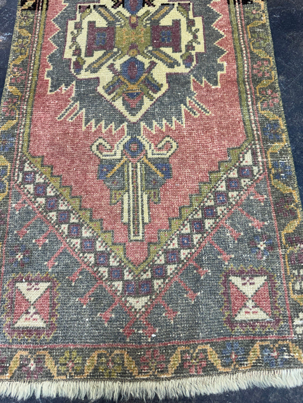 Turkish Yastik Rug 1'9" x 3'9" #23737