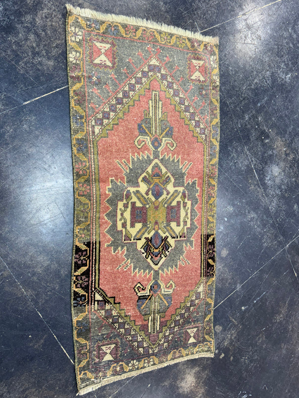 Turkish Yastik Rug 1'9" x 3'9" #23737
