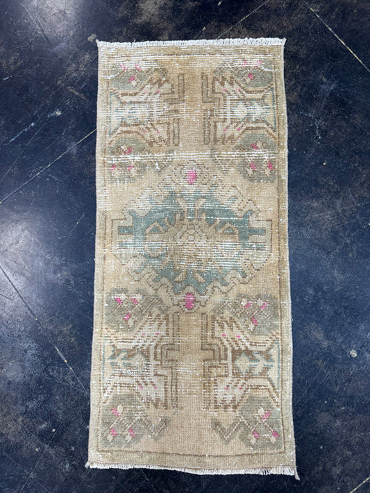 Turkish Yastik Rug 1'5" x 3' #23738