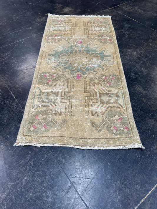 Turkish Yastik Rug 1'5" x 3' #23738
