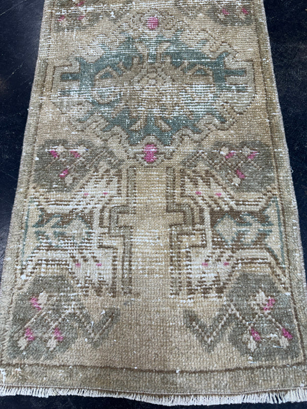 Turkish Yastik Rug 1'5" x 3' #23738