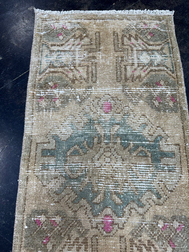 Turkish Yastik Rug 1'5" x 3' #23738