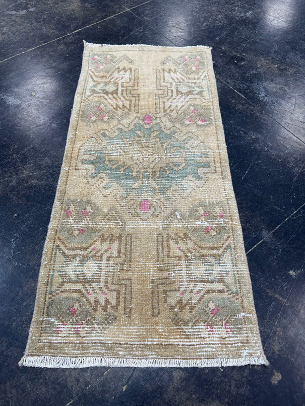 Turkish Yastik Rug 1'5" x 3' #23738