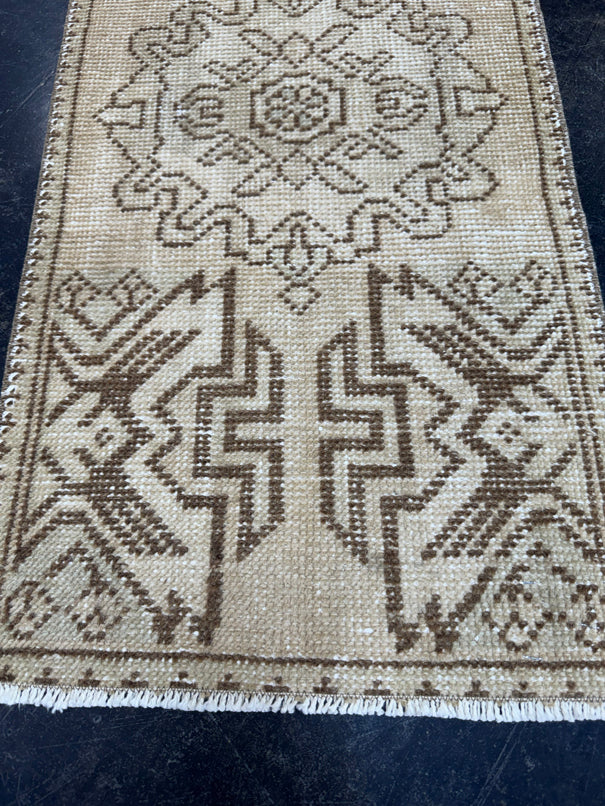Turkish Yastik Rug 1'6" x 3'1" #23750