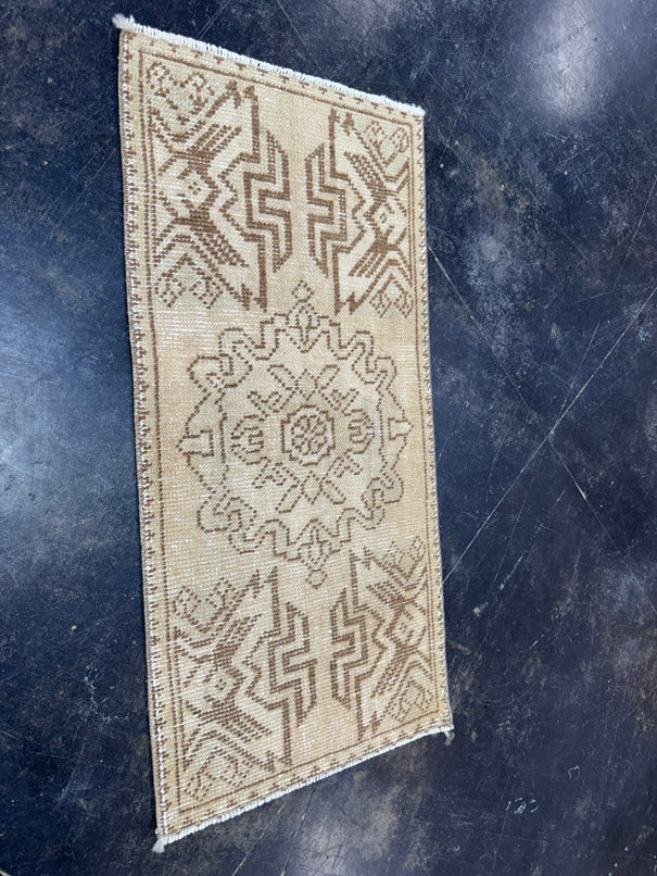 Turkish Yastik Rug 1'6" x 3'1" #23750