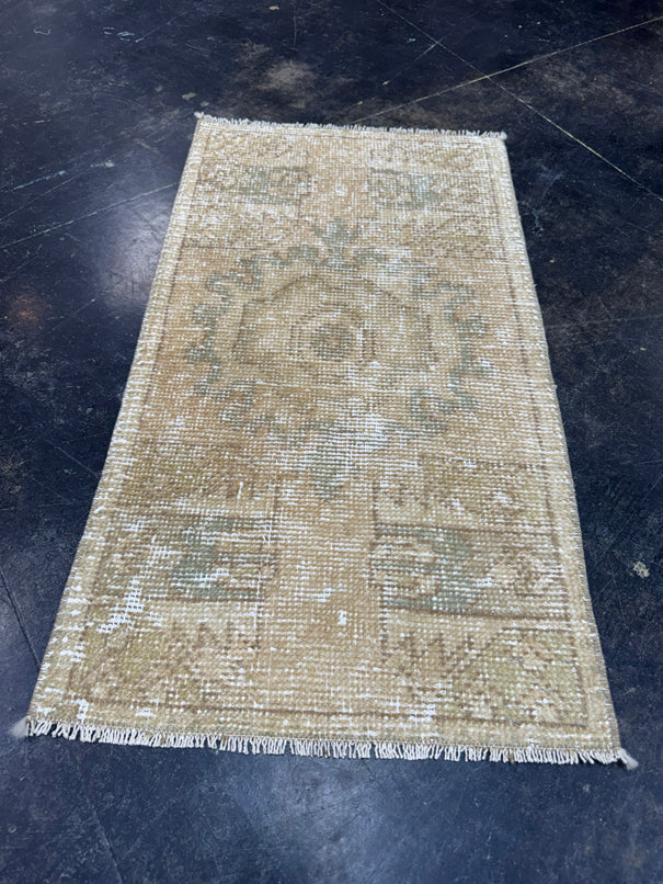 Turkish Yastik Rug 1'6" x 2'9" #23751
