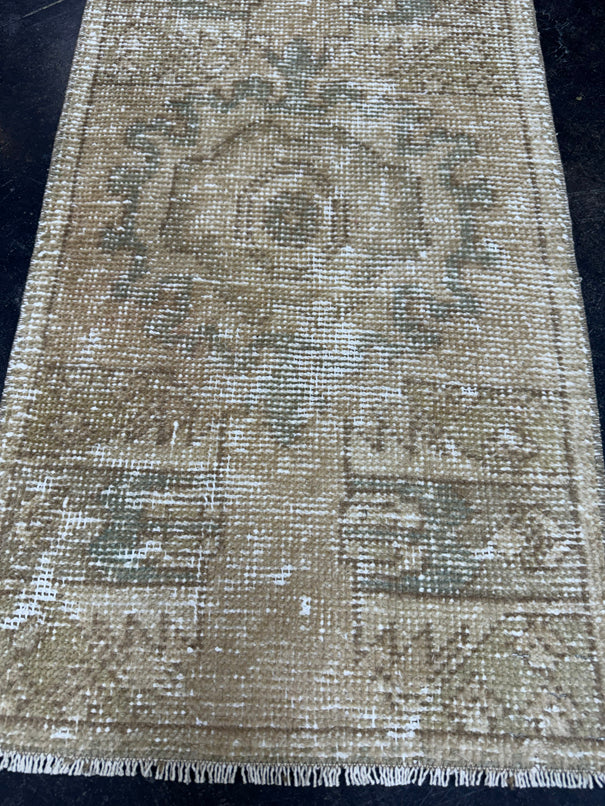 Turkish Yastik Rug 1'6" x 2'9" #23751