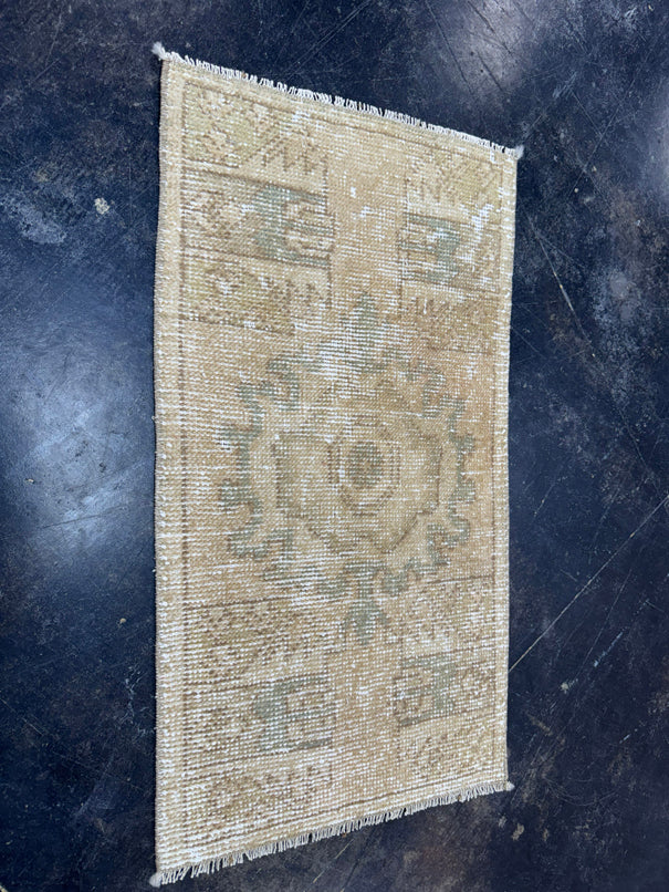 Turkish Yastik Rug 1'6" x 2'9" #23751