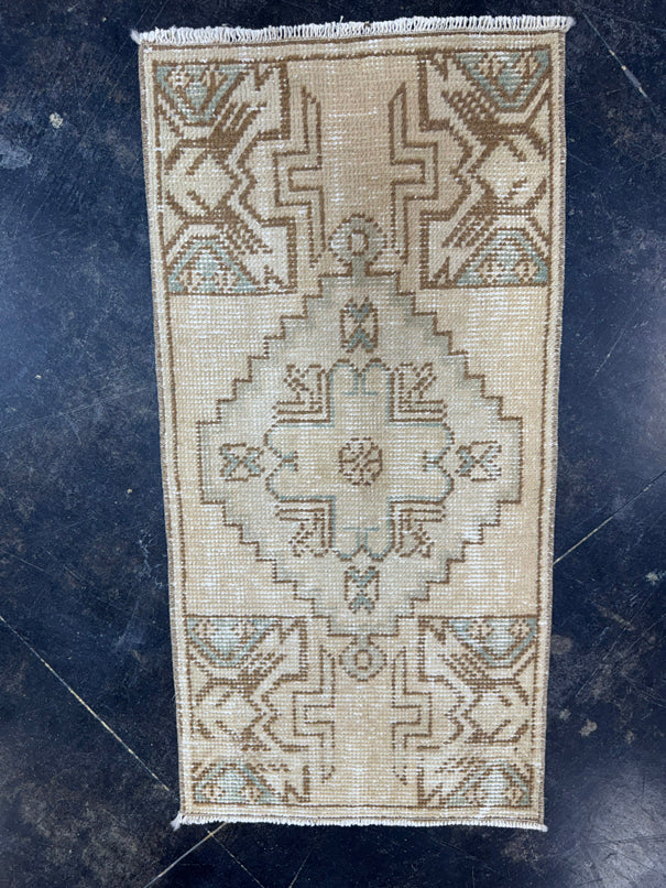 Turkish Yastik Rug 1'5" x 2'11" #23752