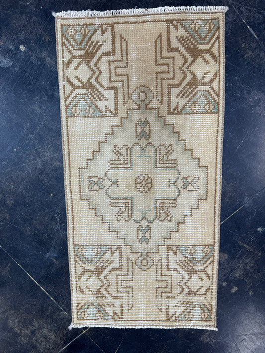 Turkish Yastik Rug 1'5" x 2'11" #23752