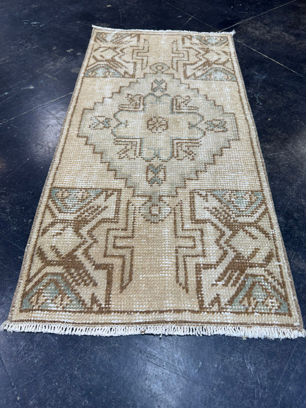Turkish Yastik Rug 1'5" x 2'11" #23752