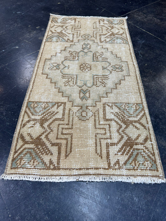 Turkish Yastik Rug 1'5" x 2'11" #23752