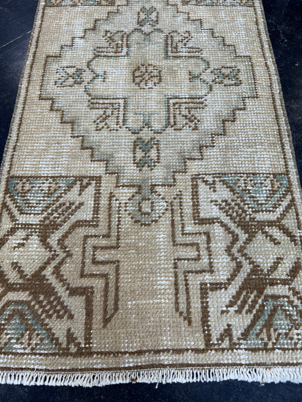 Turkish Yastik Rug 1'5" x 2'11" #23752