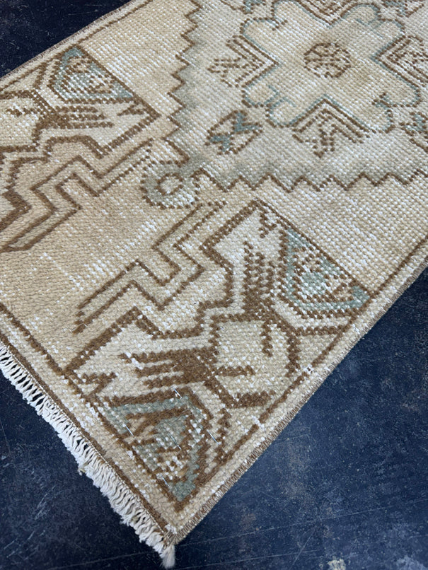 Turkish Yastik Rug 1'5" x 2'11" #23752