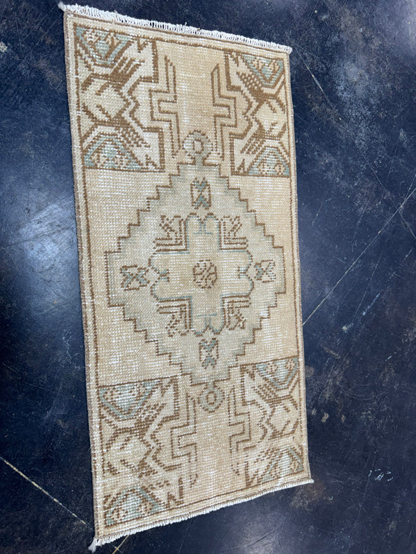 Turkish Yastik Rug 1'5" x 2'11" #23752