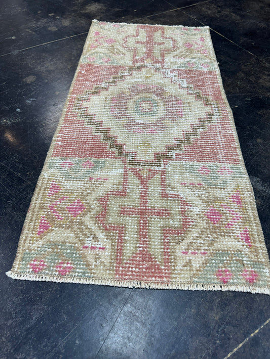 Turkish Yastik Rug 1'4" x 2'10" #23753