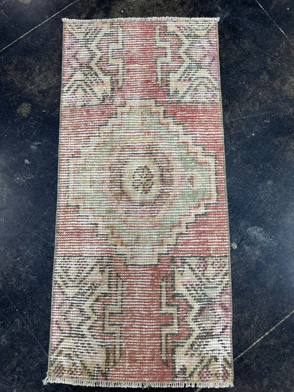 Turkish Yastik Rug 1'4" x 2'10" #23754
