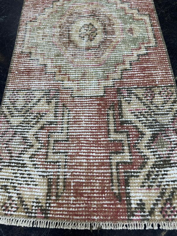 Turkish Yastik Rug 1'4" x 2'10" #23754