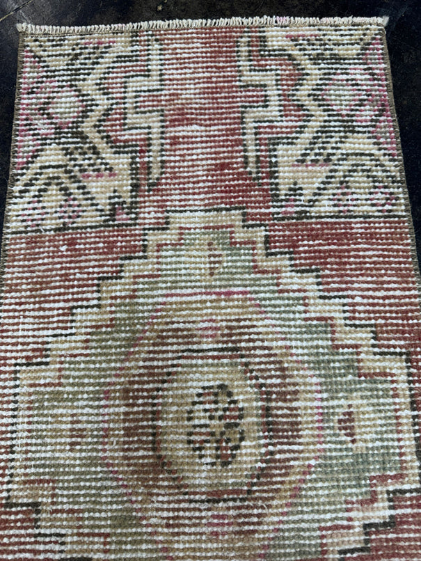 Turkish Yastik Rug 1'4" x 2'10" #23754