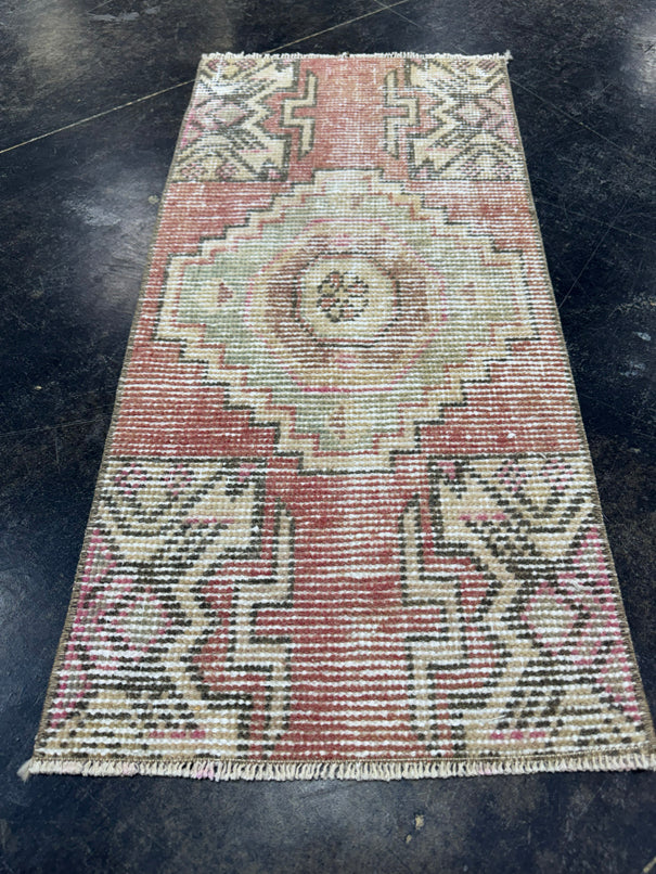 Turkish Yastik Rug 1'4" x 2'10" #23754