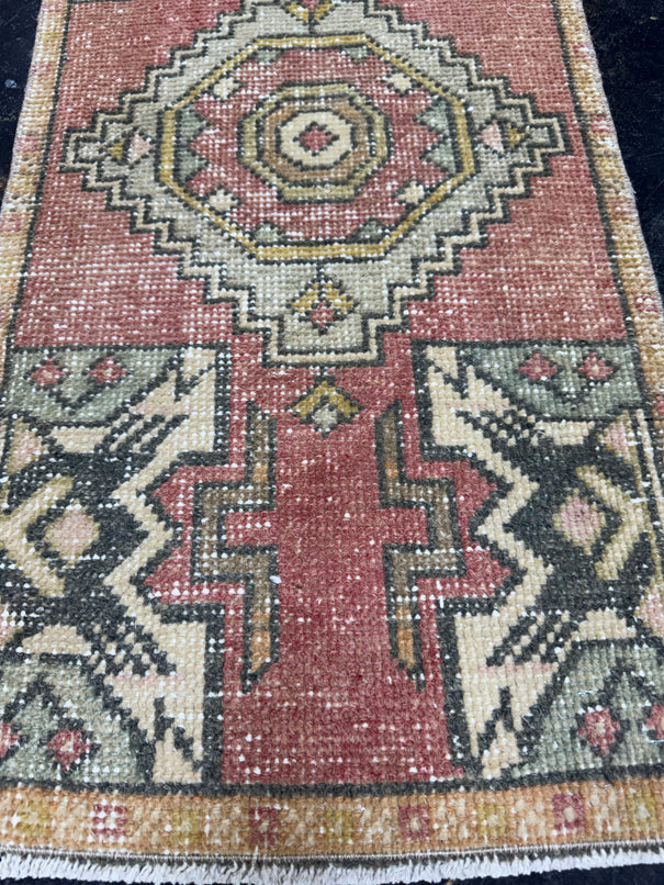 Turkish Yastik Rug 1'7" x 3' #23756