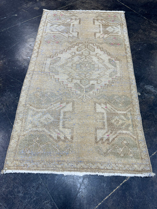 Turkish Yastik Rug 1'7" x 2'11" #23755