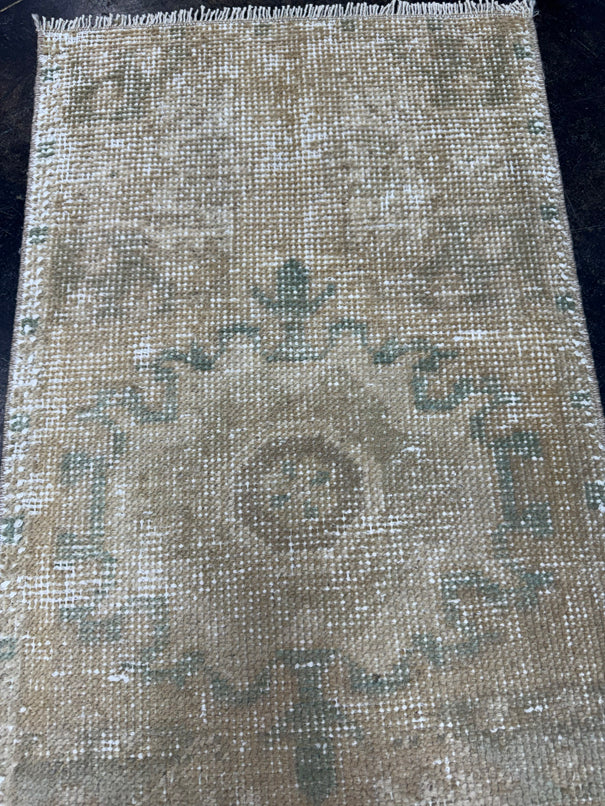 Turkish Yastik Rug 1'6" x 2'9" #23767