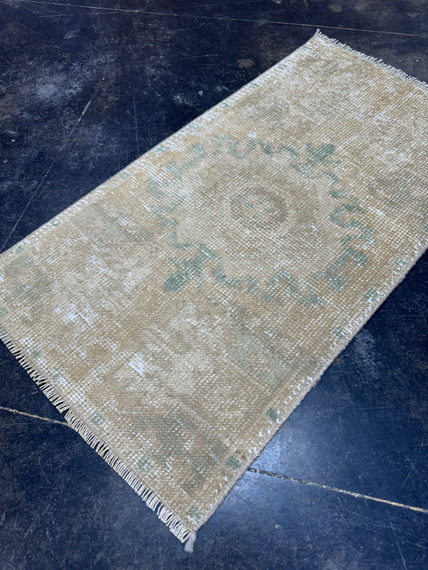 Turkish Yastik Rug 1'6" x 2'9" #23767