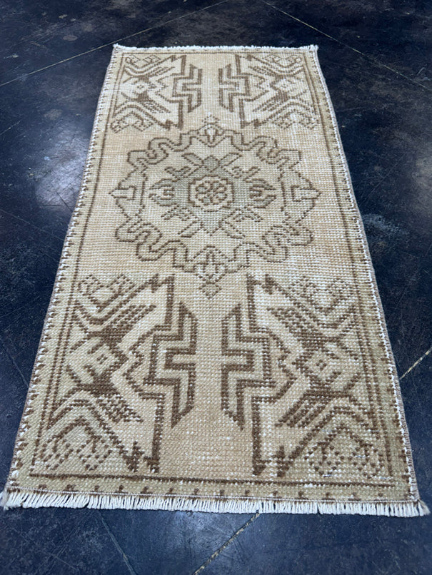 Turkish Yastik Rug 1'6" x 3' #23768