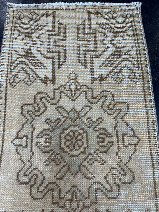 Turkish Yastik Rug 1'6" x 3' #23768