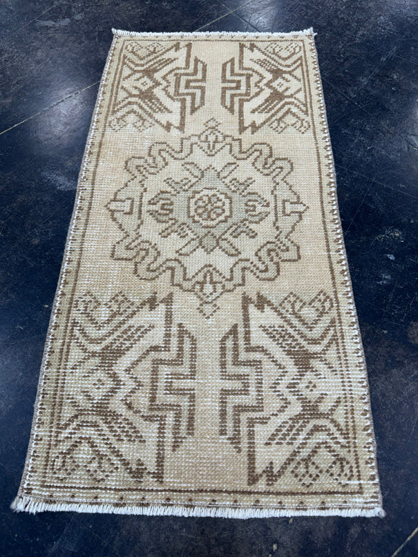 Turkish Yastik Rug 1'6" x 3' #23768